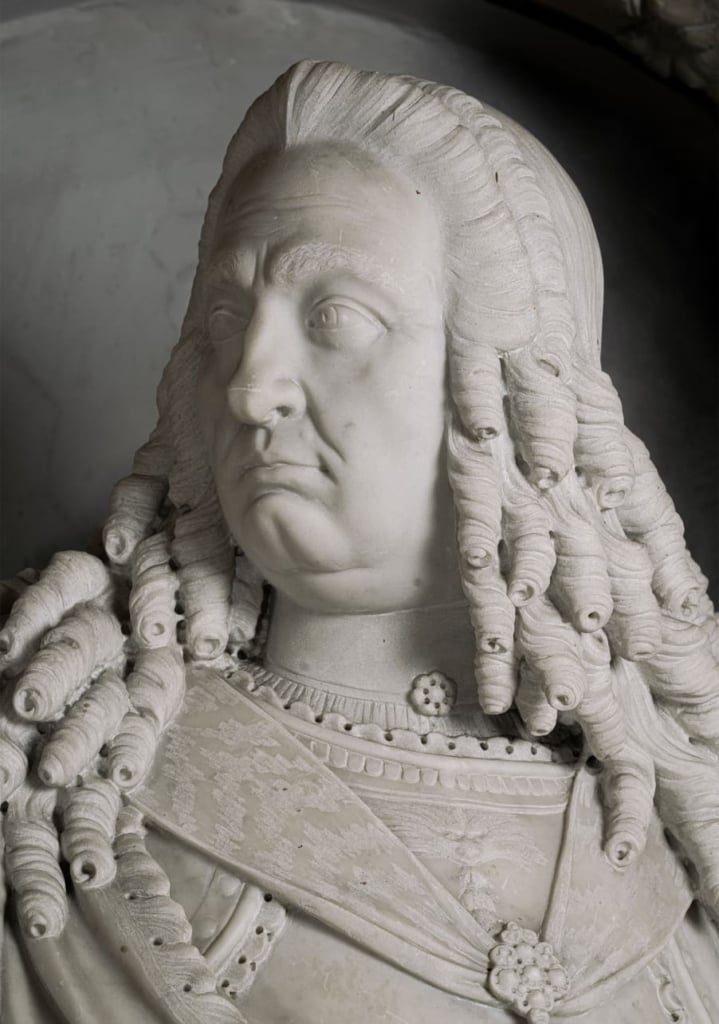 dettaglio gruppo scultoreo: monumento a paolo di sangro, sesto principe di sansevero