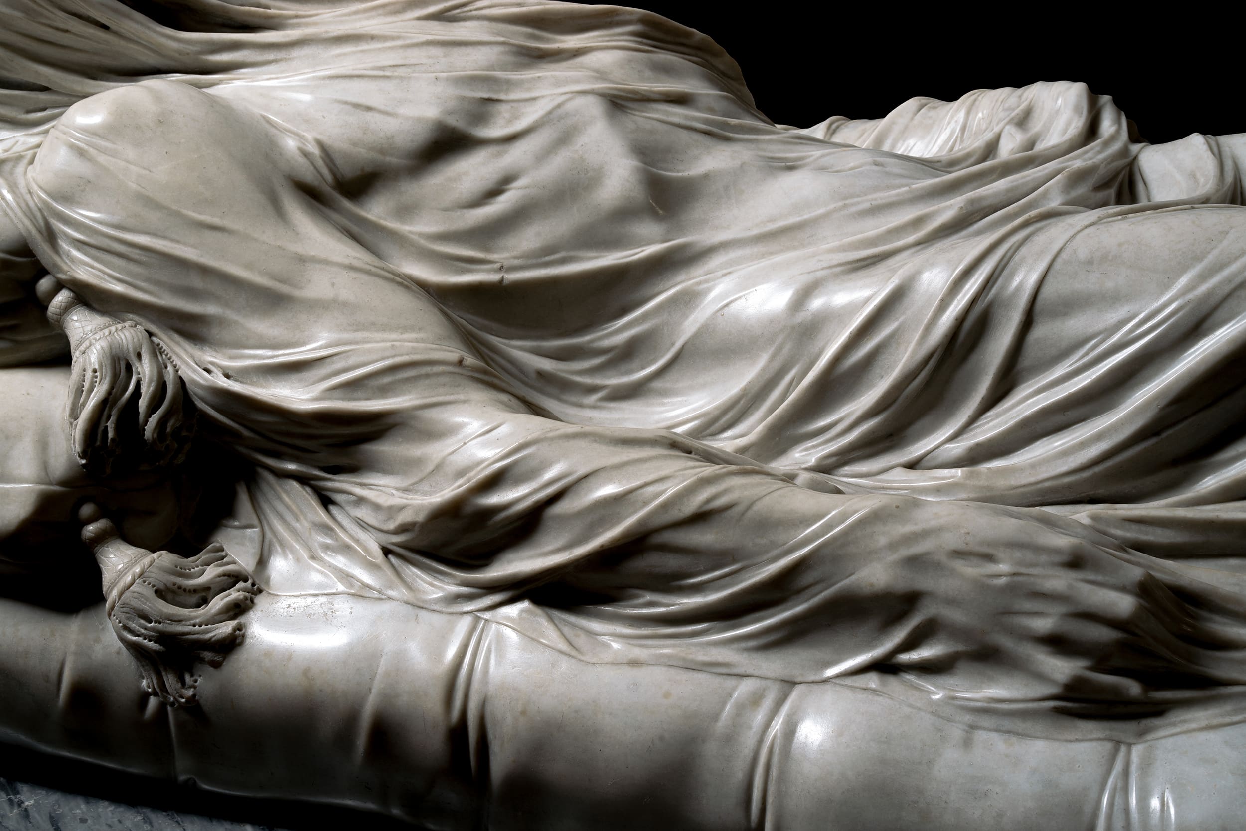 The illusion of transparent cloth from pure marble (The Veiled